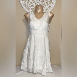 Kings road women’s dress medium White vneck sleeveless empire waist NWOT